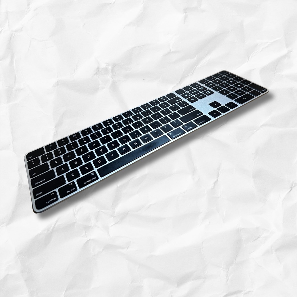  Magic Keyboard with Touch ID and Numeric Keypad - Black Keys